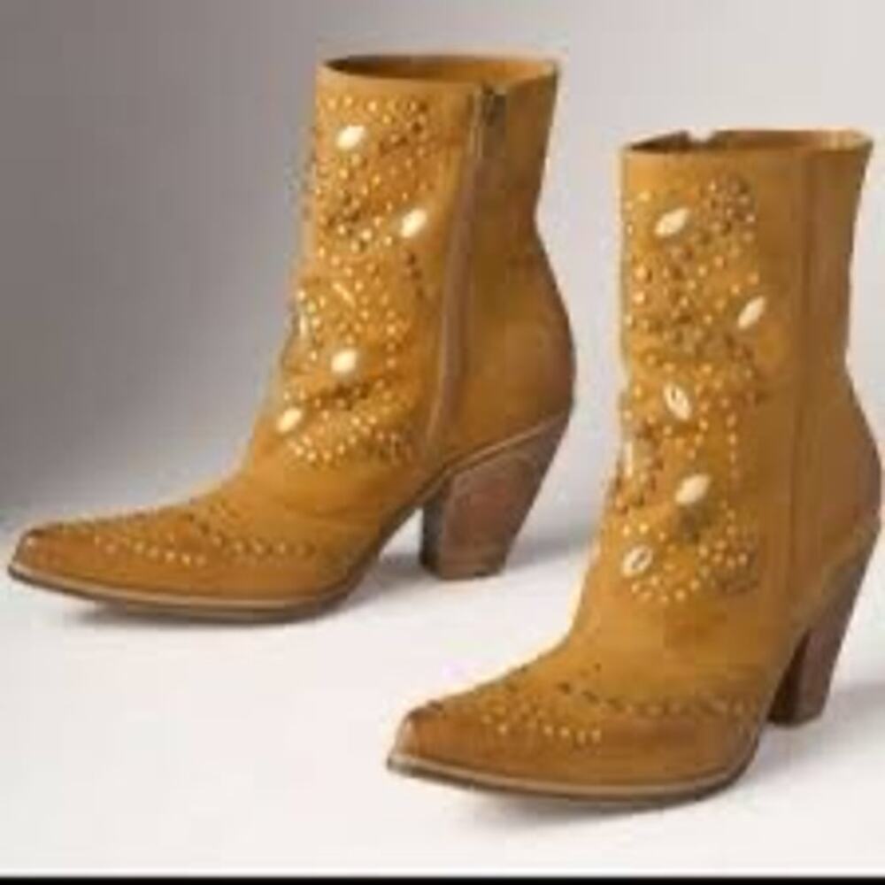 Sundance Leather Heavily‎ Studded Side Zip Leather Made in Italy Boots Size 41